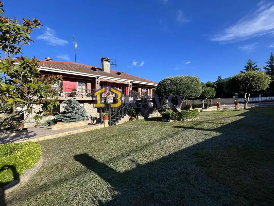 Vista exterior de Casa o chalet en venta en Valle de Mena con Calefacción, Jardín privado y Terraza