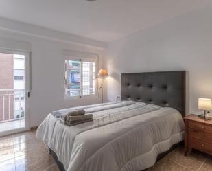 Dormitori de Apartament per a compartir en  Valencia Capital amb Aire condicionat, Moblat i Forn