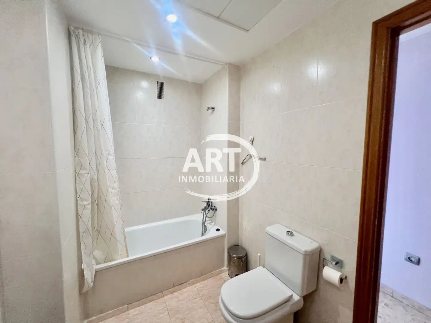 Baño de Piso en venta en Paterna con Aire acondicionado, Calefacción y Terraza