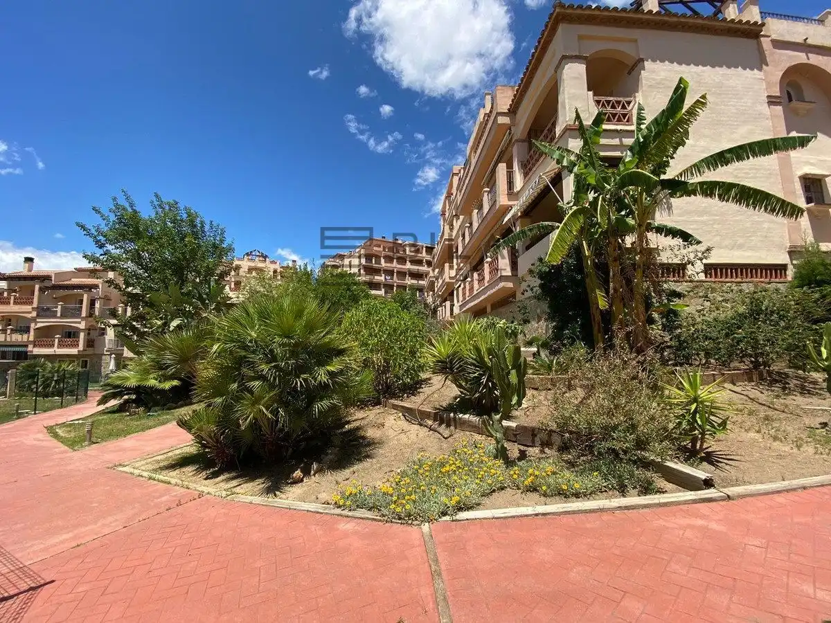 Vista exterior de Casa adosada en venda en Mijas amb Traster, Piscina i Piscina comunitària