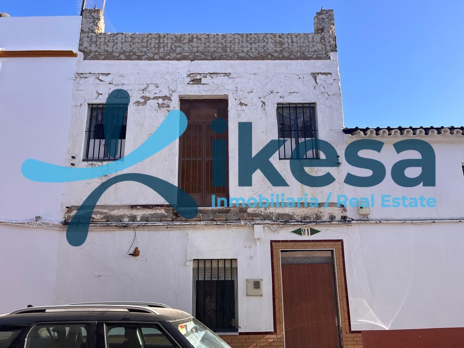 Exterior view of Single-family semi-detached for sale in La Puebla de Cazalla  with Balcony and Community pool
