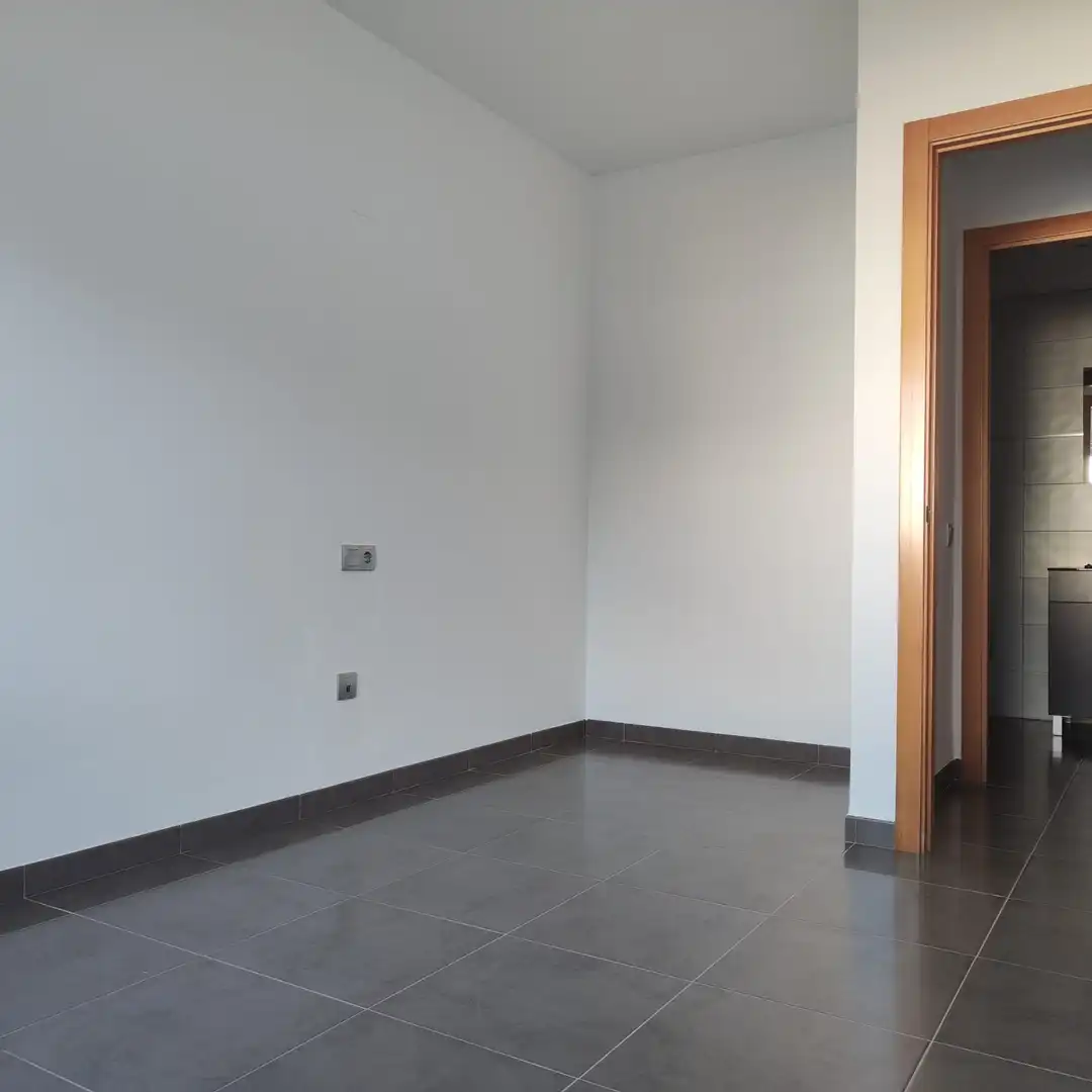 Planta baja de alquiler en Deltebre