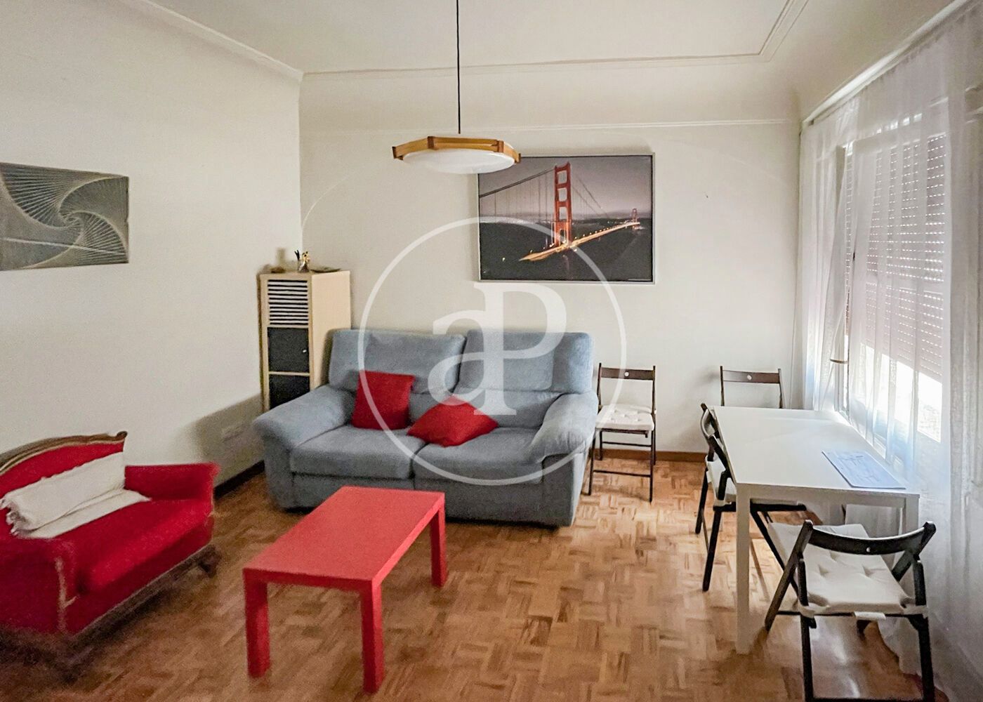 Sala d'estar de Pis en venda en  Madrid Capital amb Calefacció i Balcó