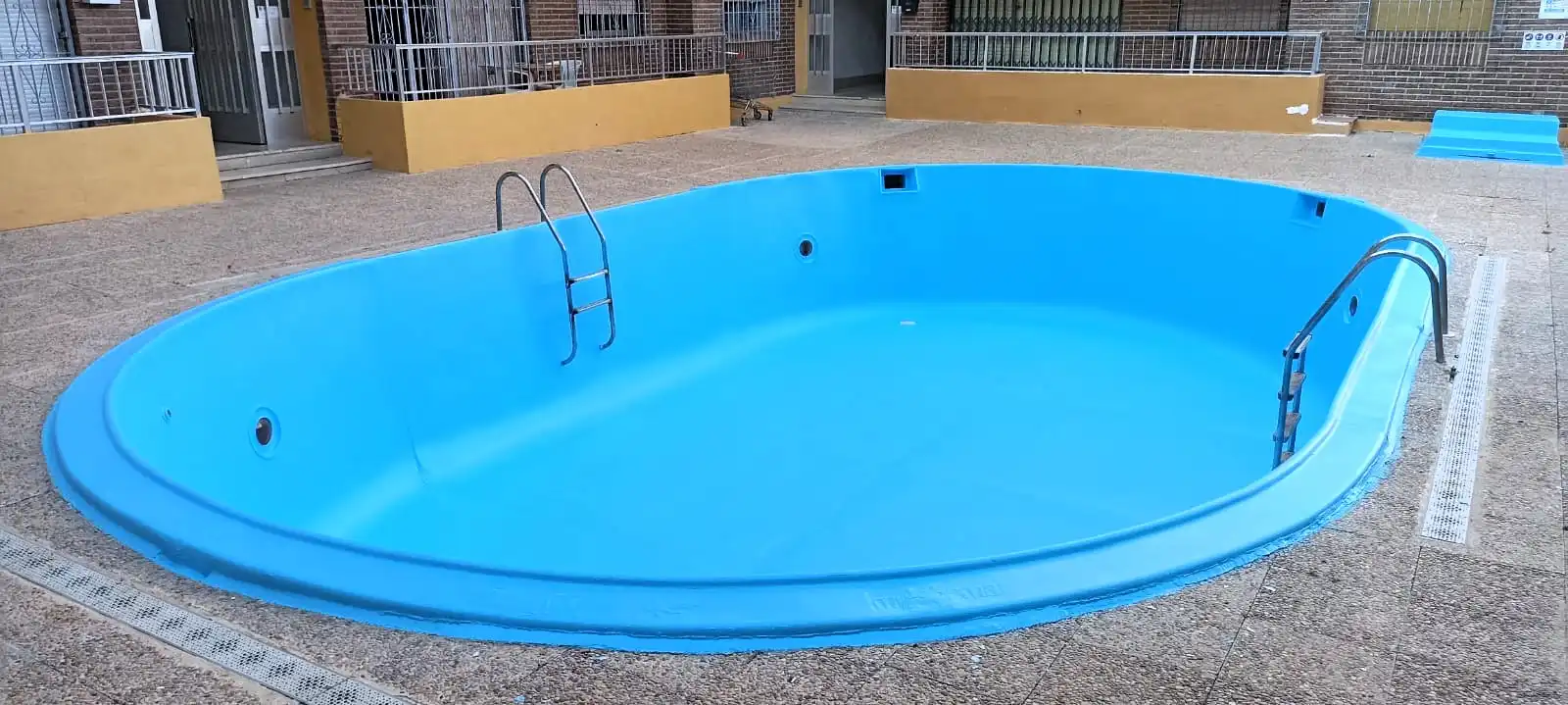 Piscina de Piso en venta en San Pedro del Pinatar con Amueblado, Horno y Microondas