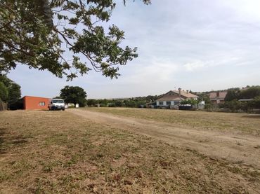 Grundstücke und Bauplätze zum Verkauf in Yeles