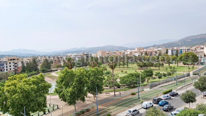 Vista exterior de Pis en venda en Vélez-Málaga amb Aire condicionat, Terrassa i Moblat