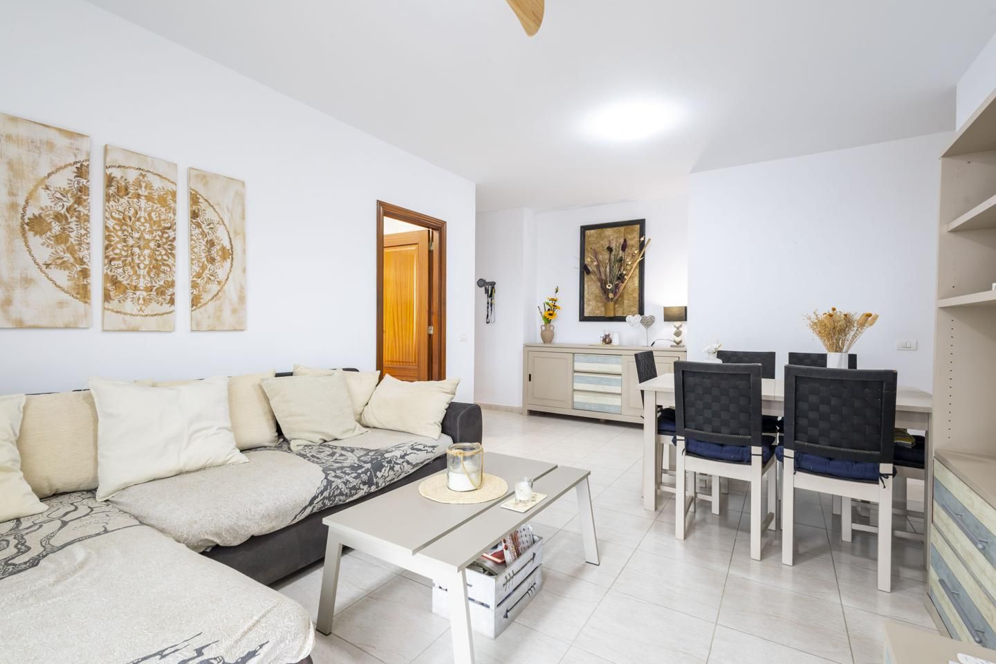 Wohnzimmer von Wohnung zum verkauf in Arona