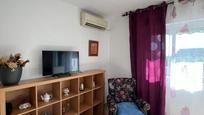 Living room of Flat for sale in  Granada Capital  with Air Conditioner and Heating