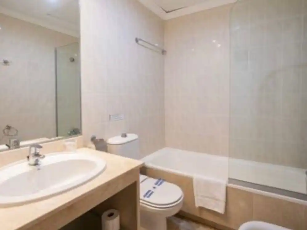 Bany de Apartament de lloguer en Nueva Andalucía