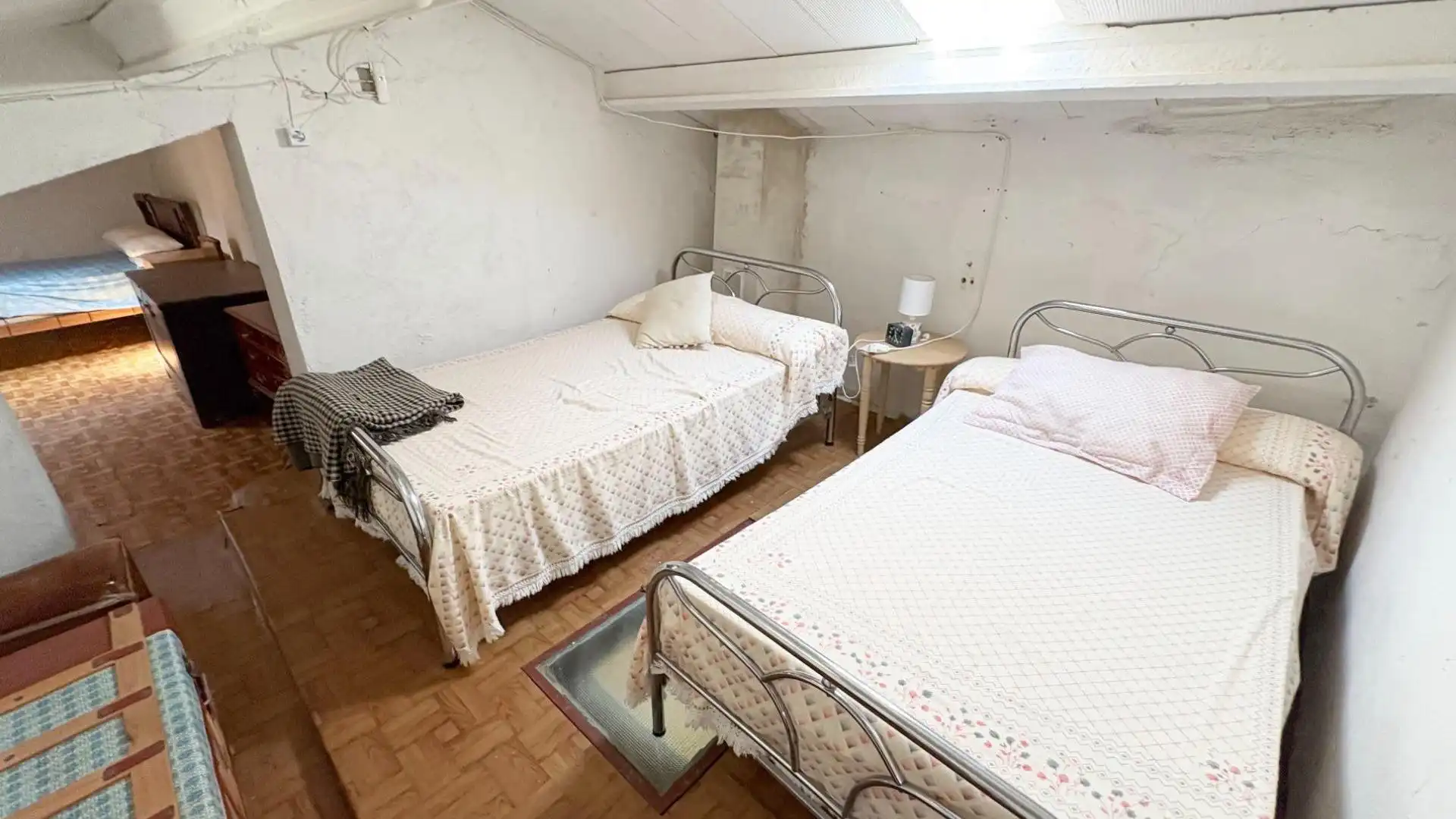 Dormitori de Casa o xalet en venda en Pedrosillo de los Aires amb Calefacció i Moblat