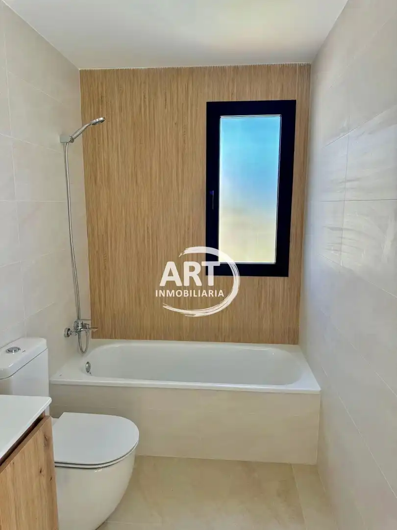 Baño de Casa o chalet en venta en San Antonio de Benagéber con Aire acondicionado, Jardín privado y Terraza