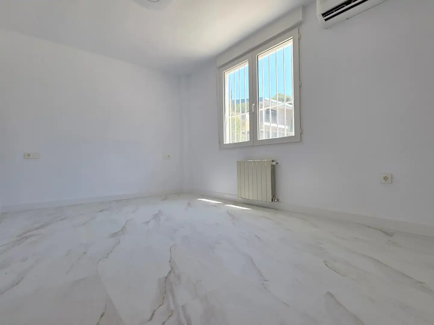 Dormitori de Casa o xalet en venda en Oropesa del Mar / Orpesa amb Aire condicionat, Calefacció i Jardí privat