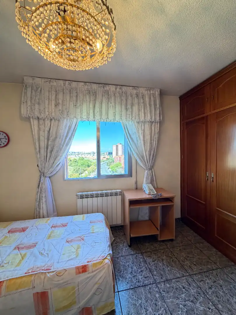 Habitación de Piso en venta en Madrid con Calefacción, Terraza y Amueblado