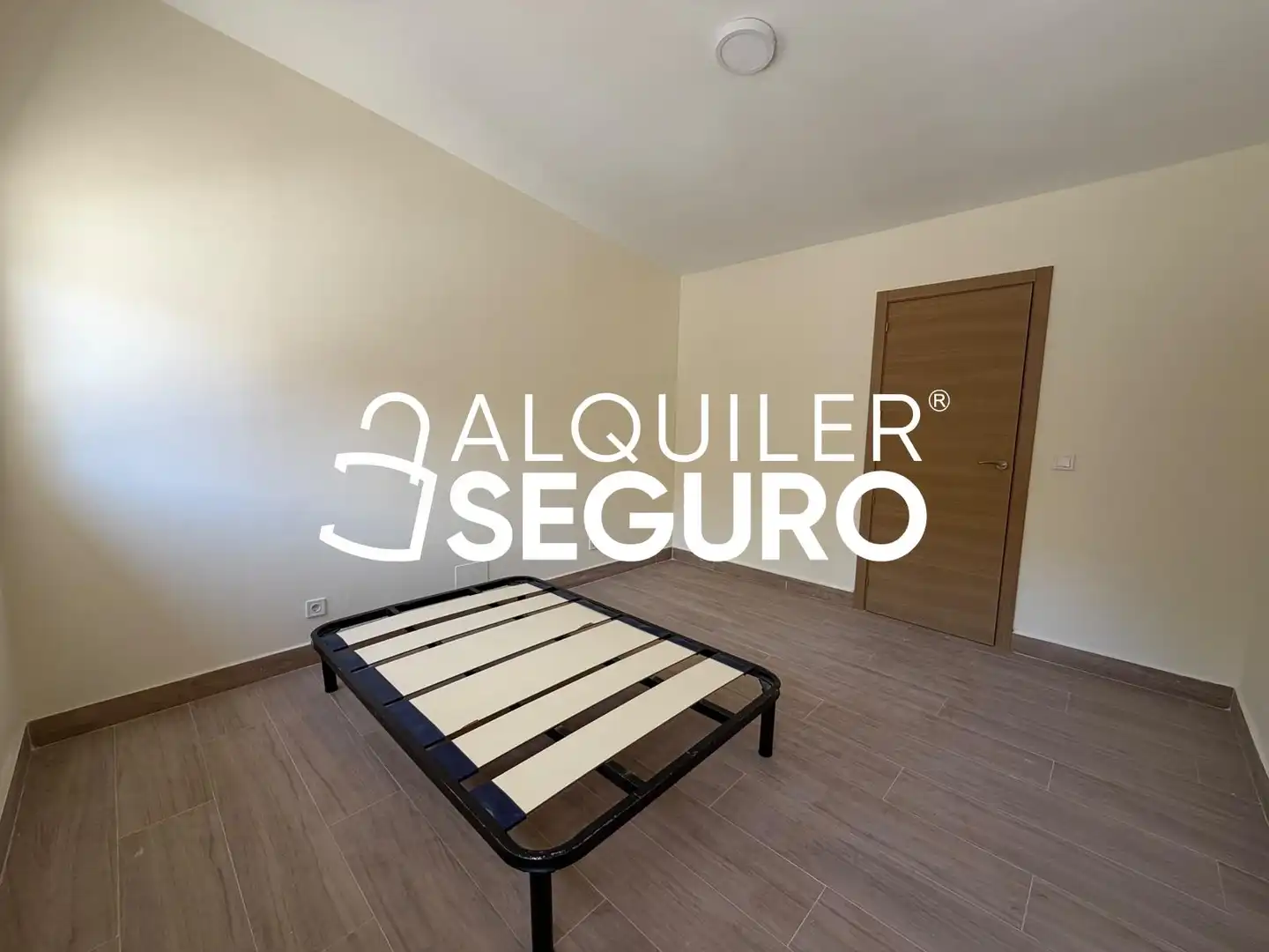 Habitación de Casa o chalet de alquiler en Madrid