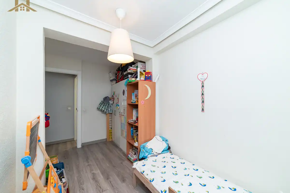 Habitación de Piso en venta en Móstoles con Aire acondicionado y Calefacción