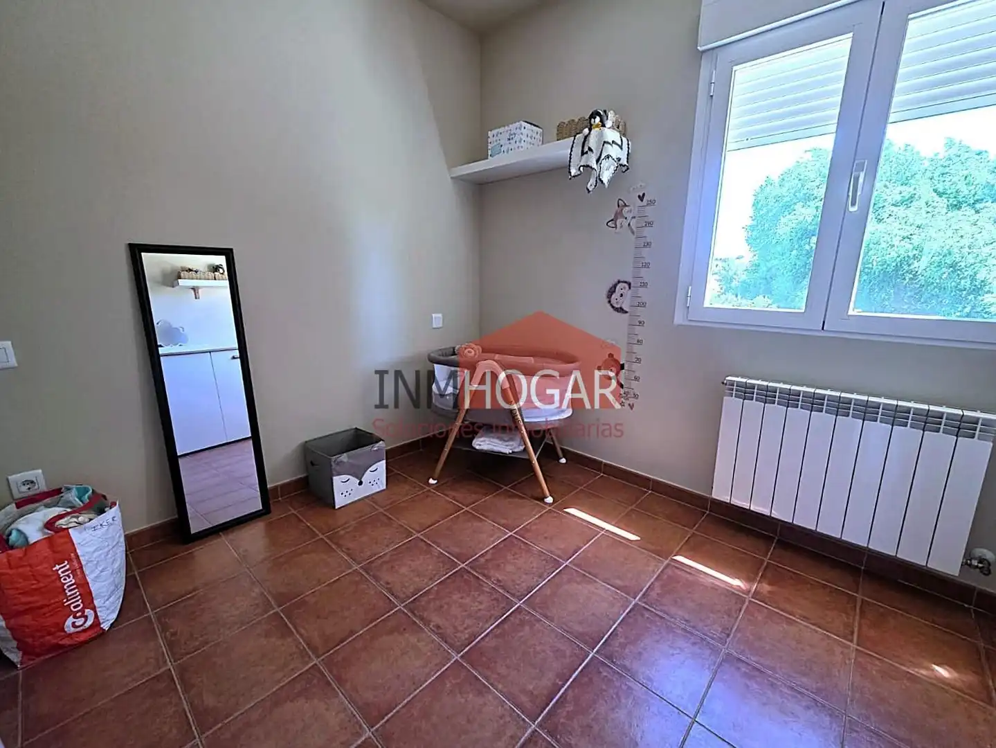 Dormitori de Casa adosada en venda en Mediana de Voltoya amb Calefacció, Jardí privat i Piscina