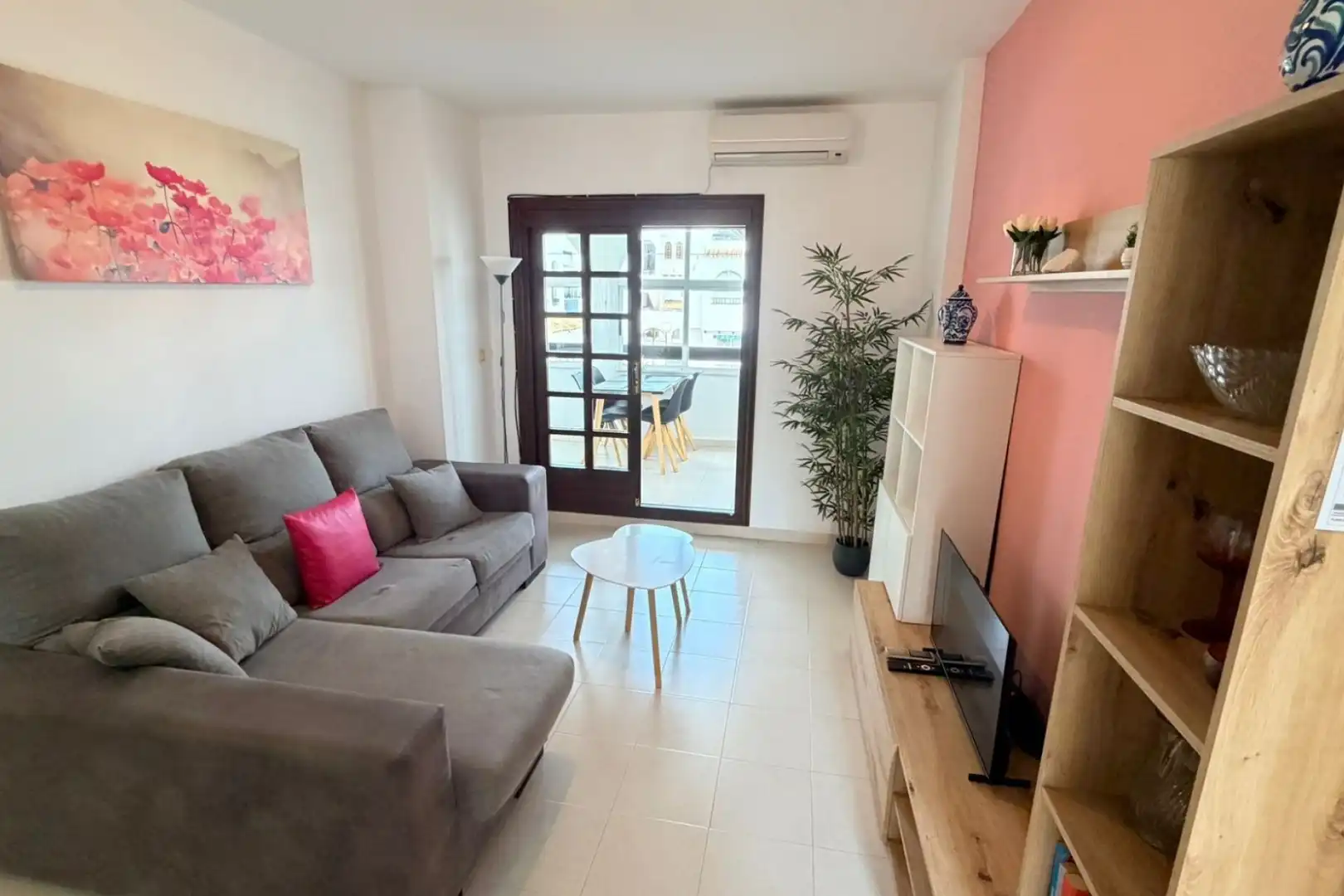 Sala d'estar de Pis en venda en Torrevieja amb Moblat