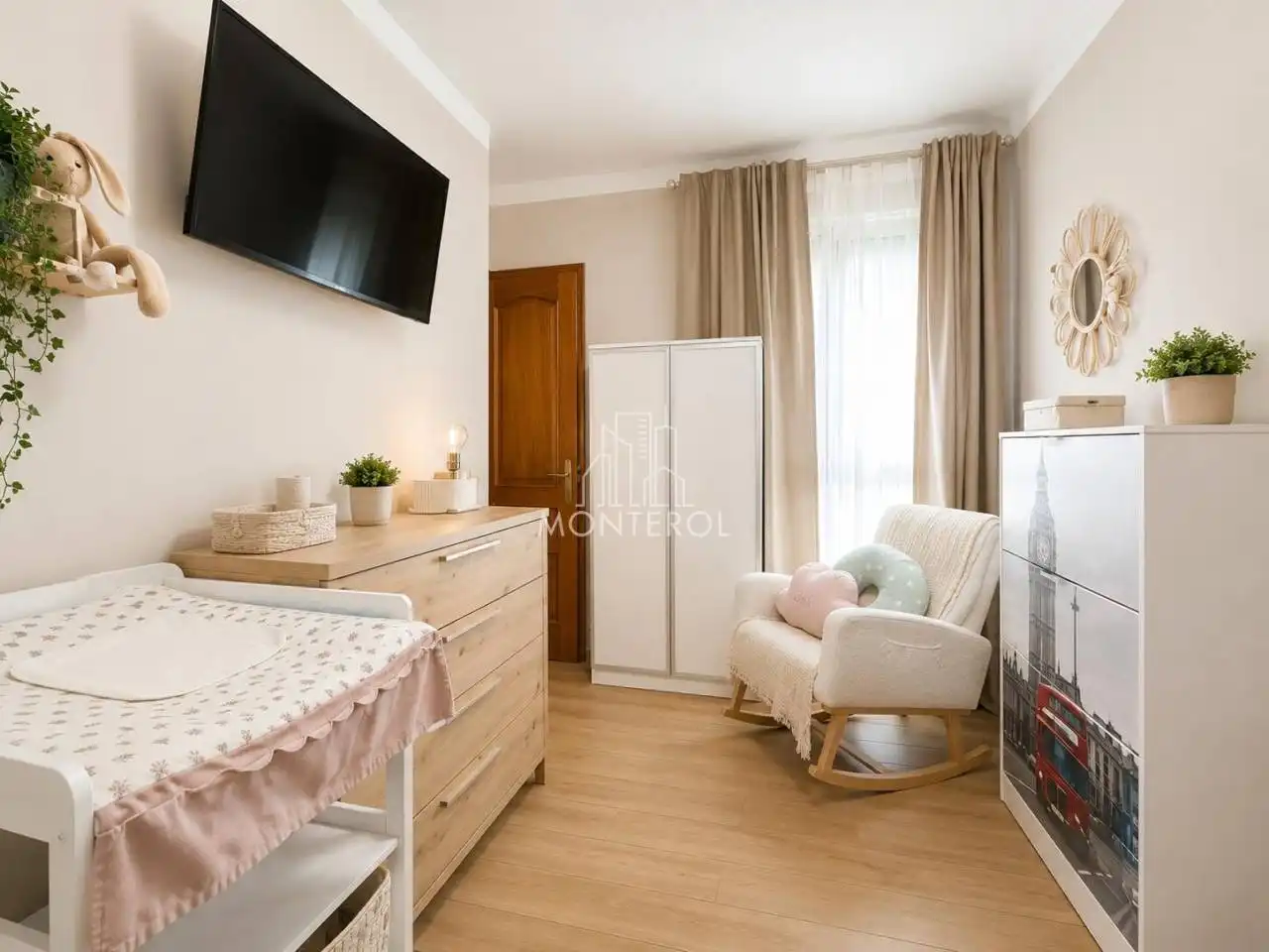 Dormitori de Apartament en venda en Sabadell amb Aire condicionat i Terrassa