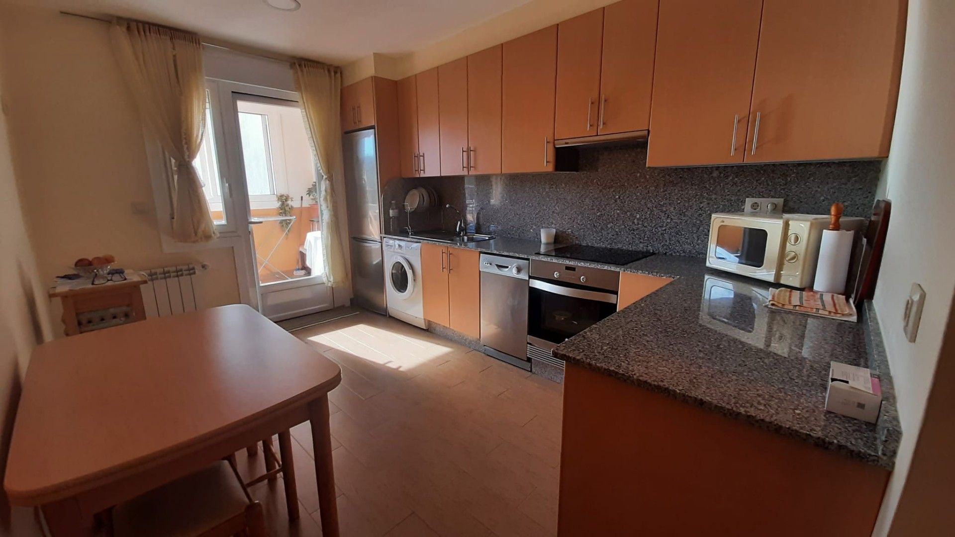 Cuina de Casa o xalet en venda en Vigo 