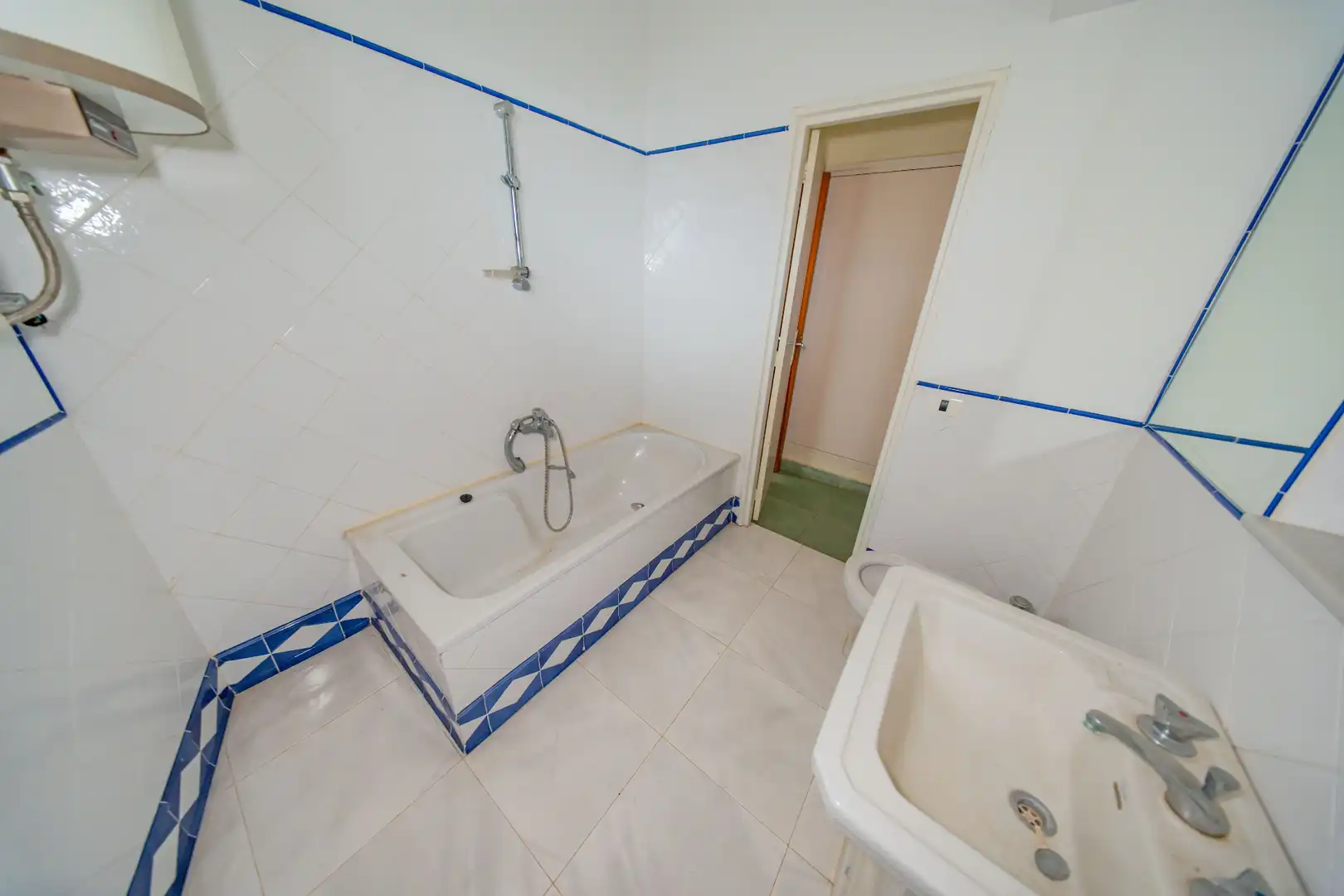 Bany de Casa o xalet en venda en Santa Cruz de Tenerife amb Jardí privat, Terrassa i Piscina