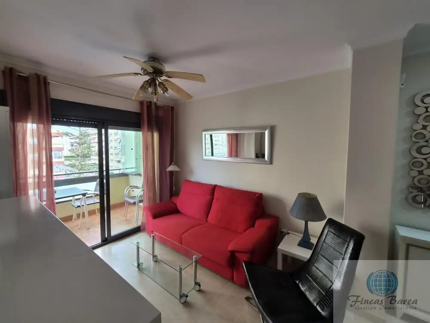 Living room of Flat for sale in Fuengirola  with Air Conditioner, Terrace and Community pool