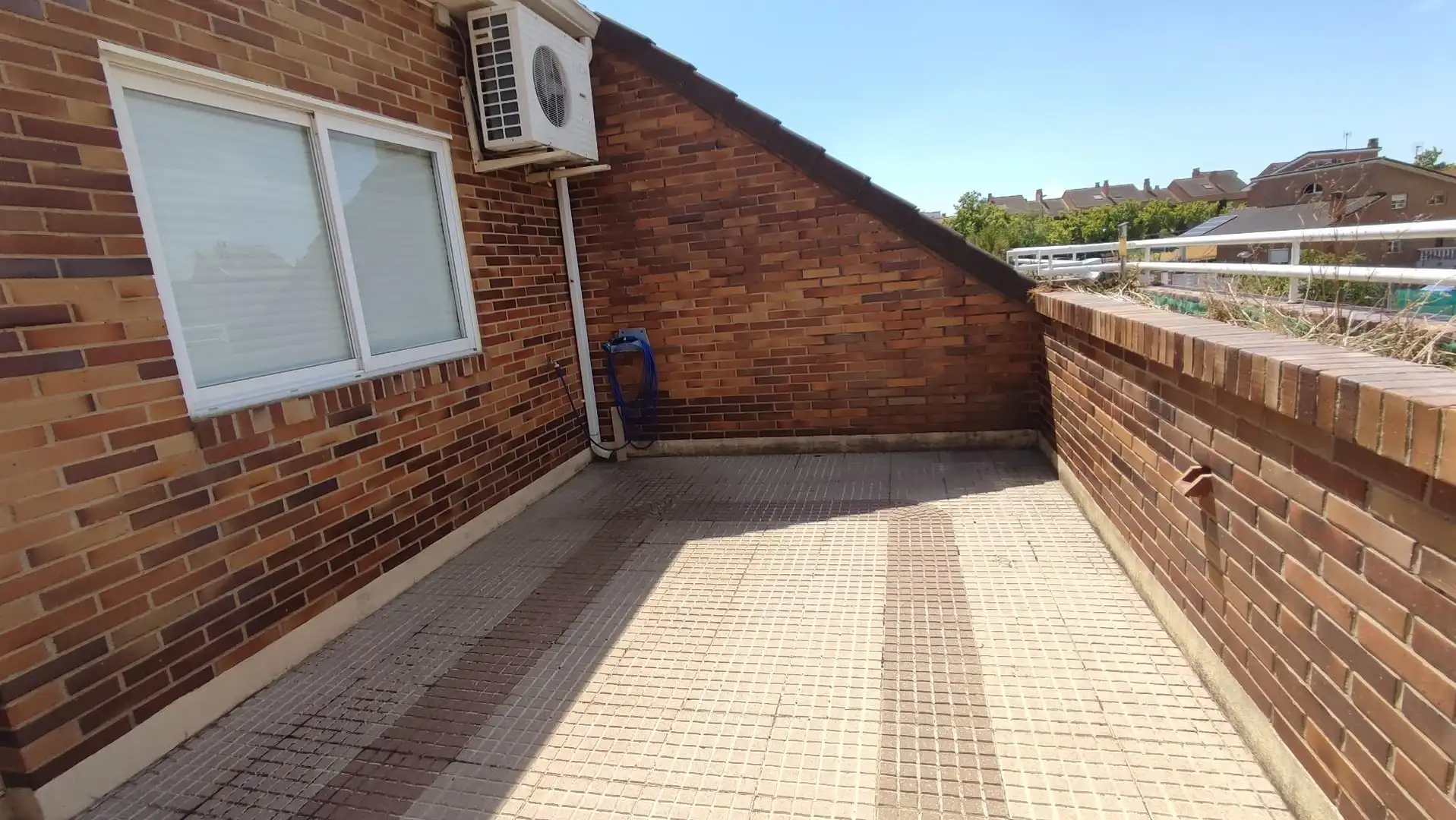 Terraza de Casa adosada de alquiler en Zaragoza con Aire acondicionado, Calefacción y Jardín privado