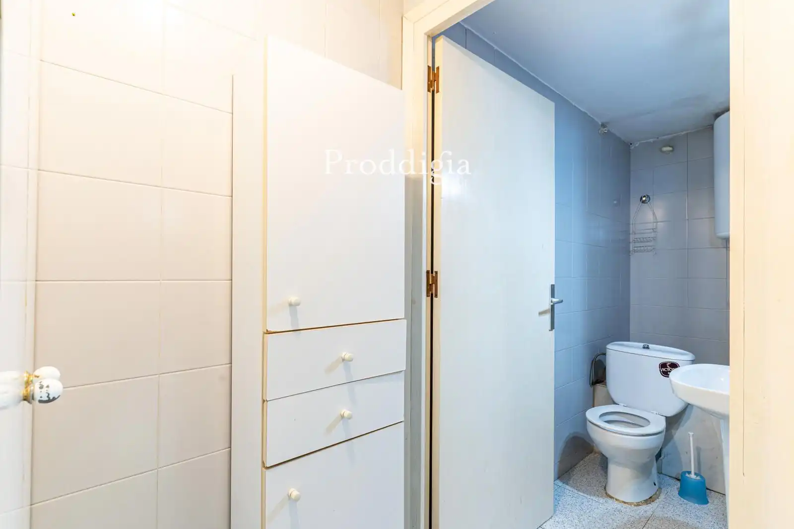 Baño de Local en venta en Sant Cugat del Vallès con Aire acondicionado