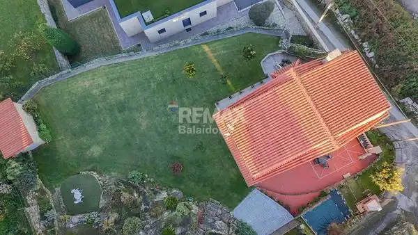 Houses for sale in Vigo   with Heating, Private garden and Storage room