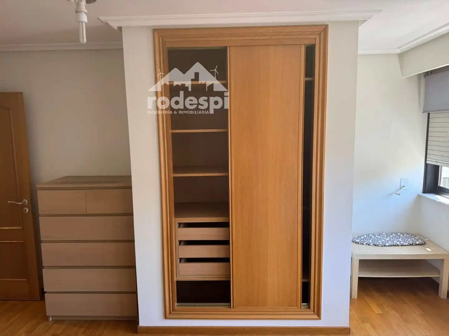 Habitación de Piso de alquiler en Ourense Capital  con Trastero y Amueblado