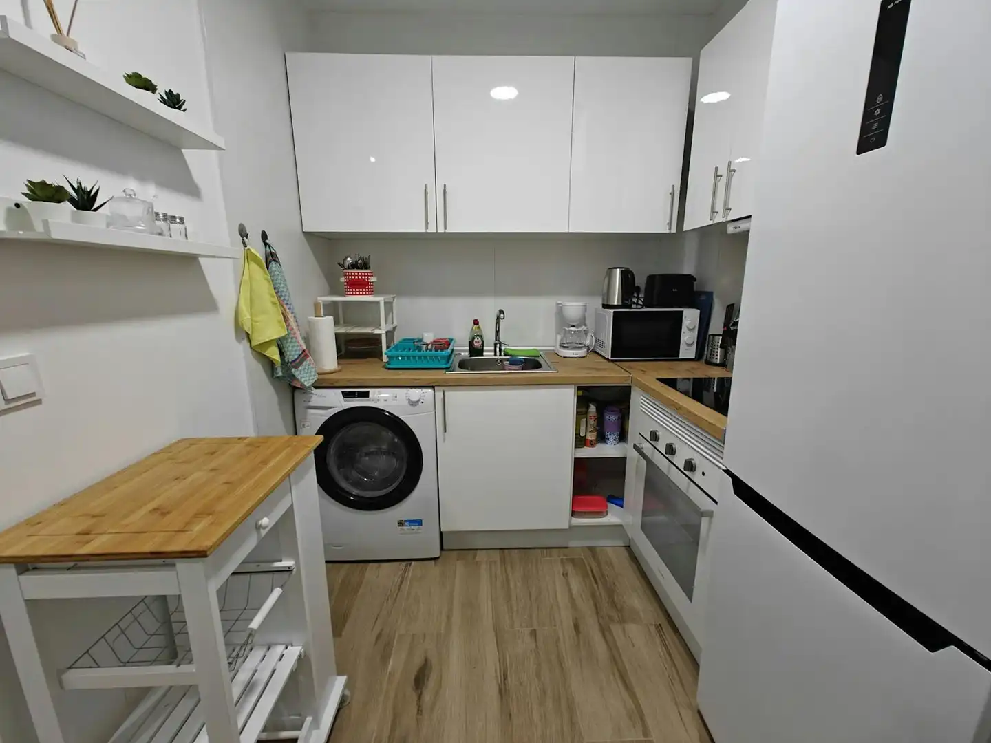 Kitchen of Flat for share in Madrid  with Heating and Washing machine