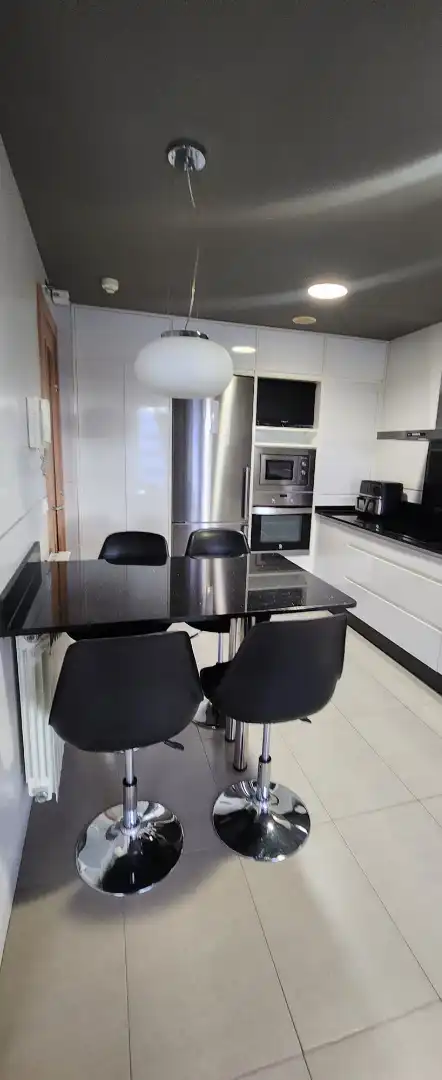 Cocina de Piso en venta en  Logroño con Aire acondicionado, Calefacción y Parquet