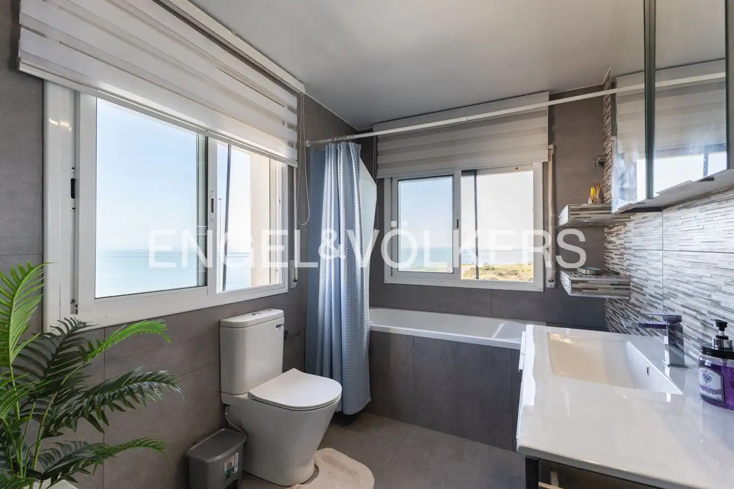 Baño de Casa o chalet en venta en Vinaròs con Aire acondicionado, Calefacción y Jardín privado