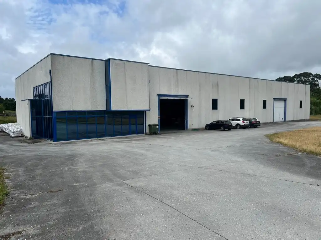 Nau industrial de lloguer a Escravitude, 23, Padrón