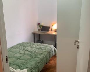Bedroom of Apartment to share in  Barcelona Capital  with Furnished, Washing machine and Internet