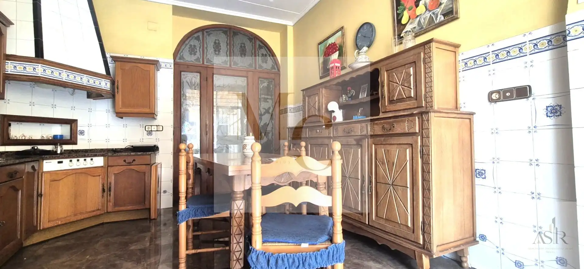 Dining room of Houses for sale in Silla  with Storage room