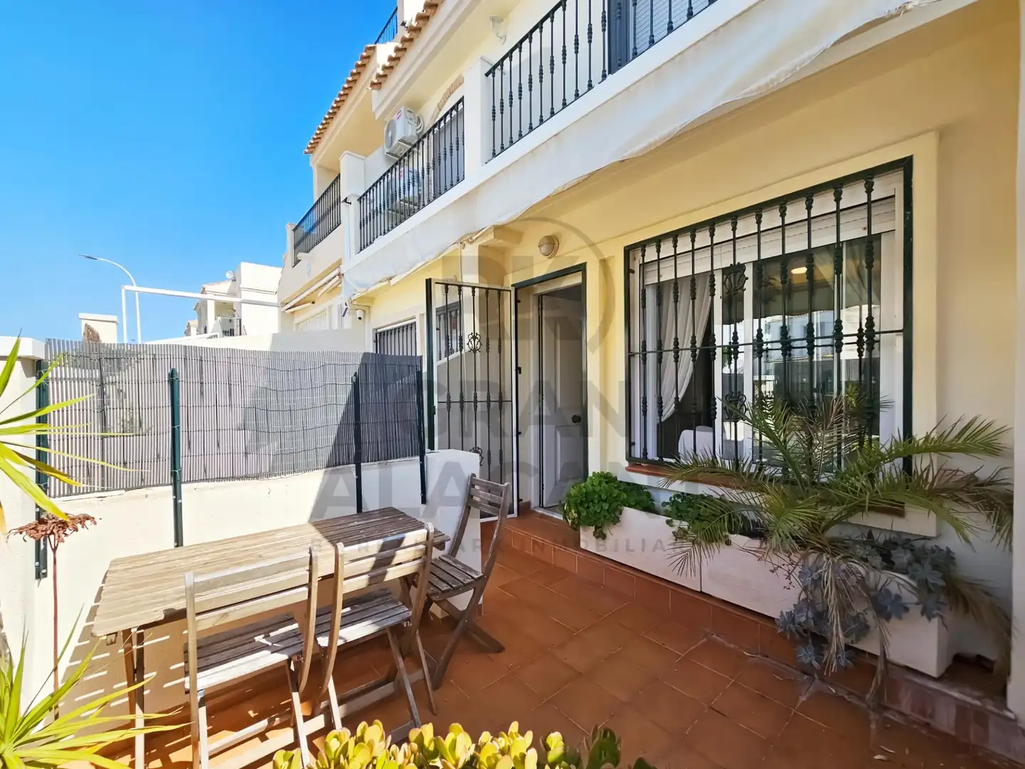 Vista exterior de Casa o chalet en venta en Santa Pola con Jardín privado, Terraza y Trastero