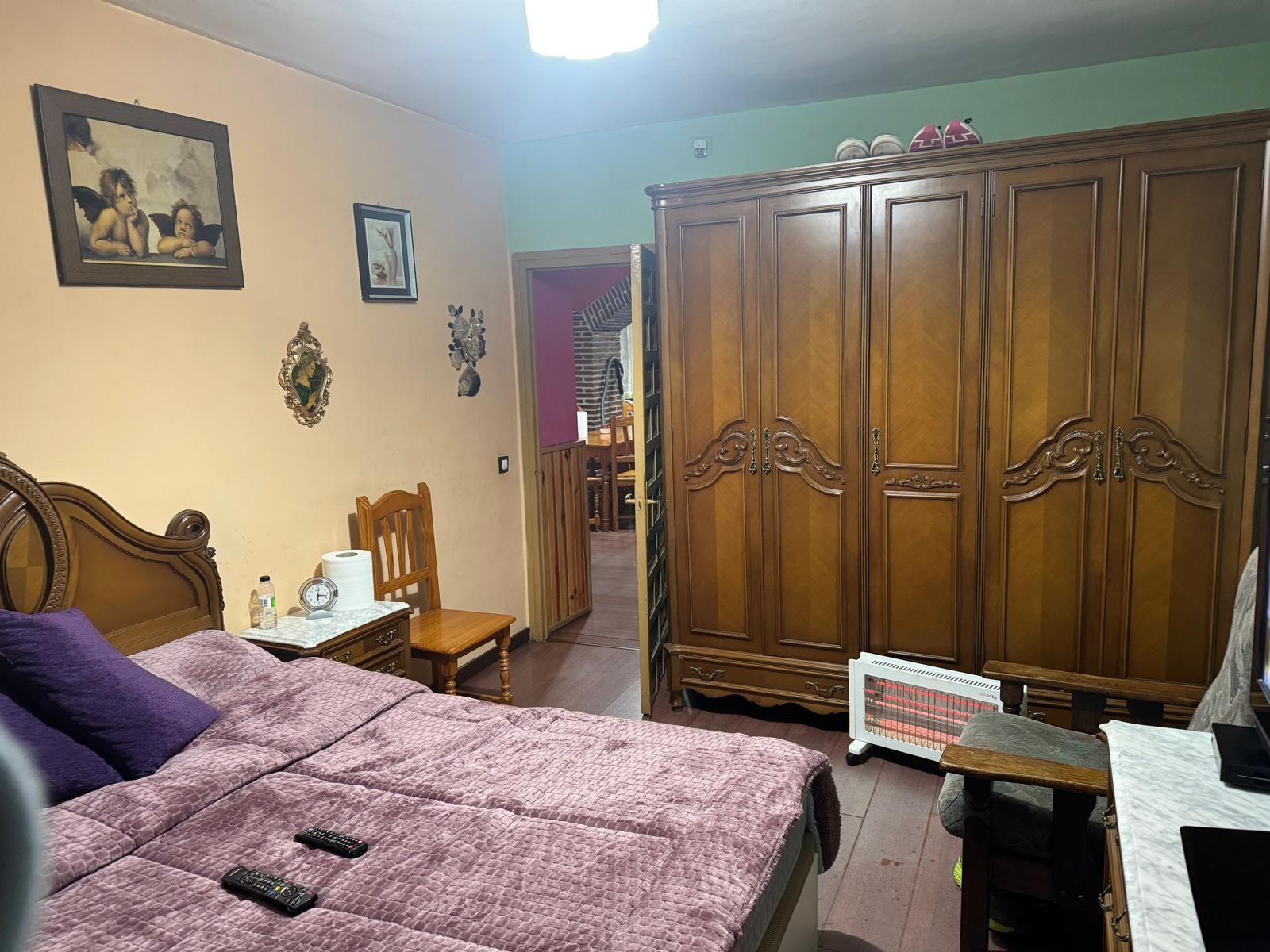 Schlafzimmer von Country house zum verkauf in Gotor mit Heizung und Abstellraum