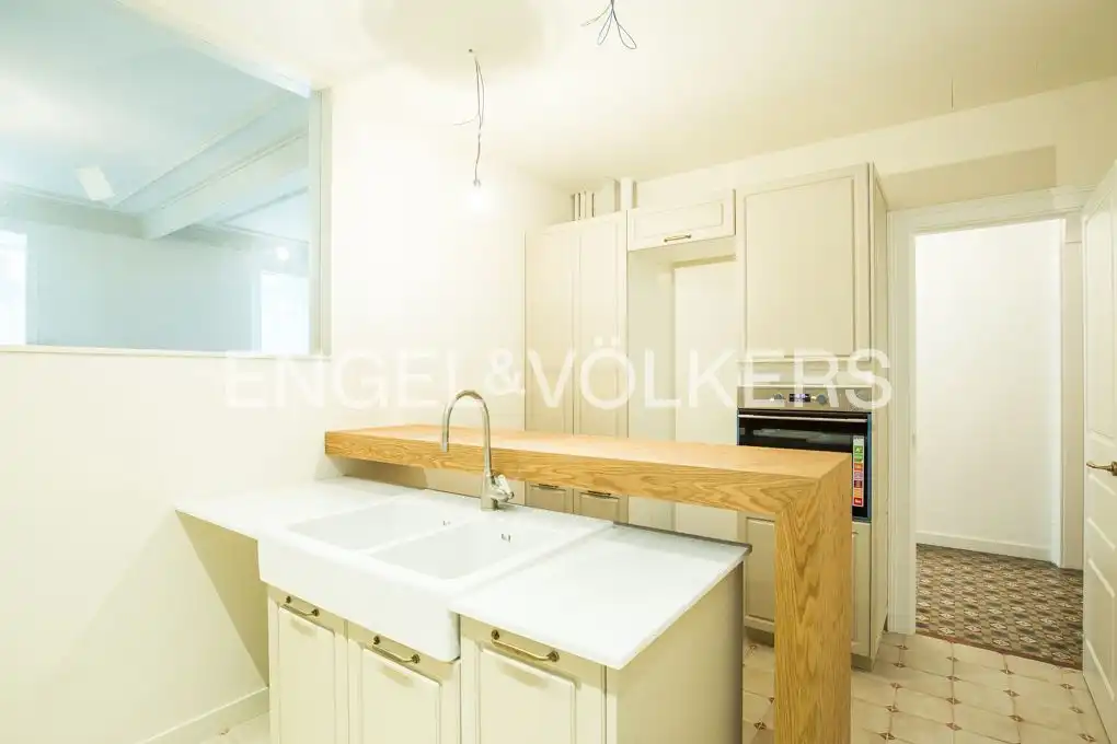 Cocina de Piso de alquiler en Barcelona con Aire acondicionado, Calefacción y Jardín privado