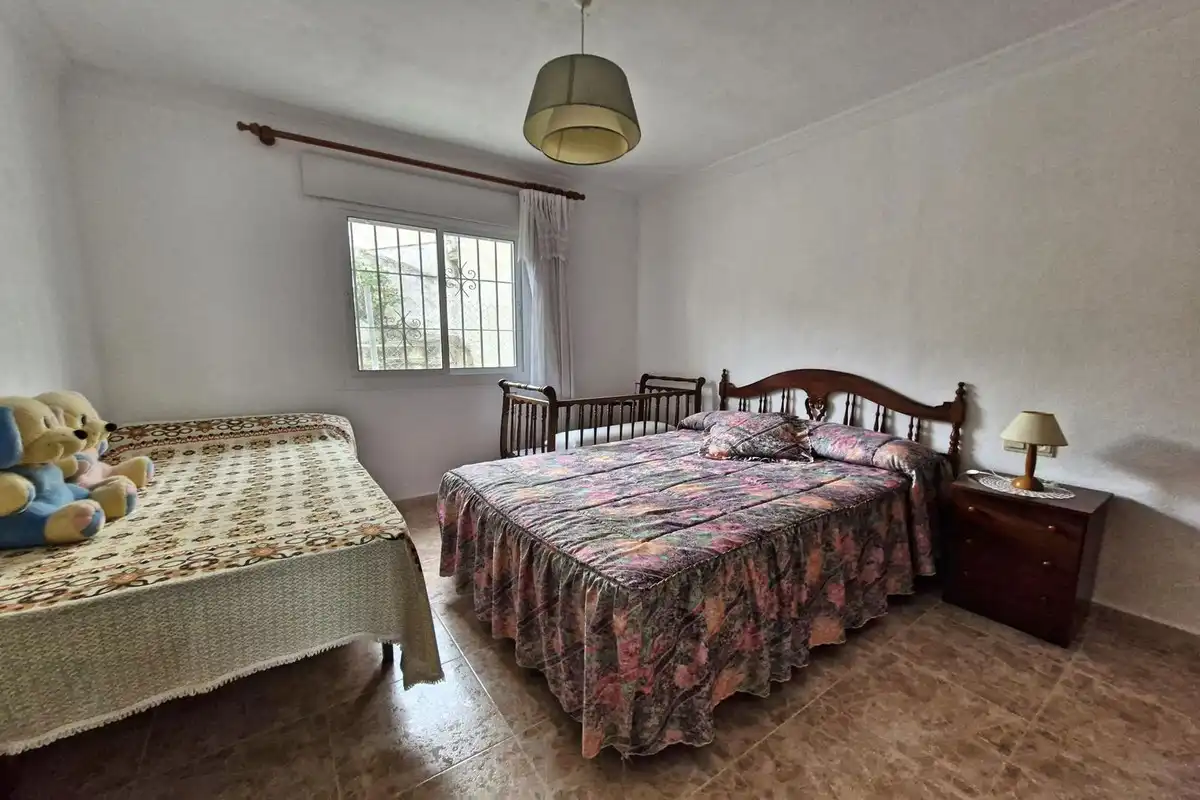 Terraced house with garden for sale in Guaro, imagen 10