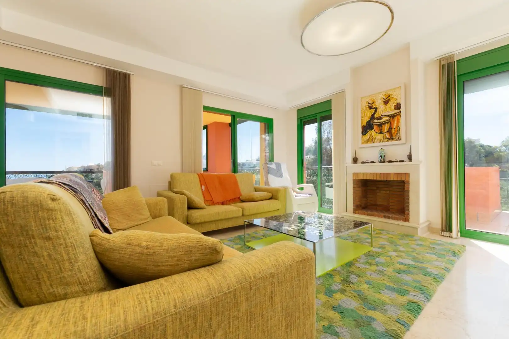 Sala de estar de Dúplex en venta en Fuengirola con Terraza, Trastero y Piscina comunitaria