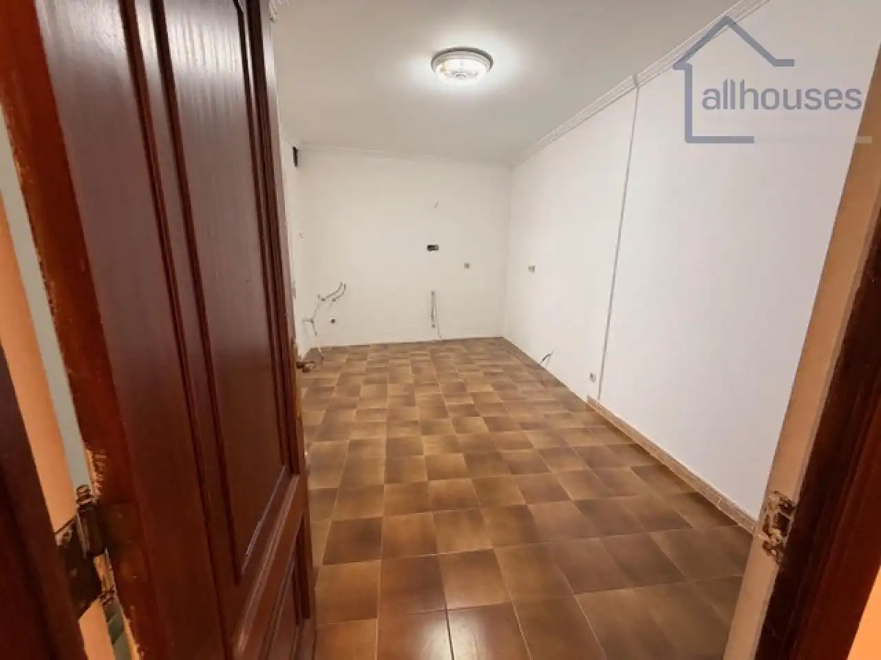 Piso en venta en Vigo  con Calefacción, Parquet y Terraza