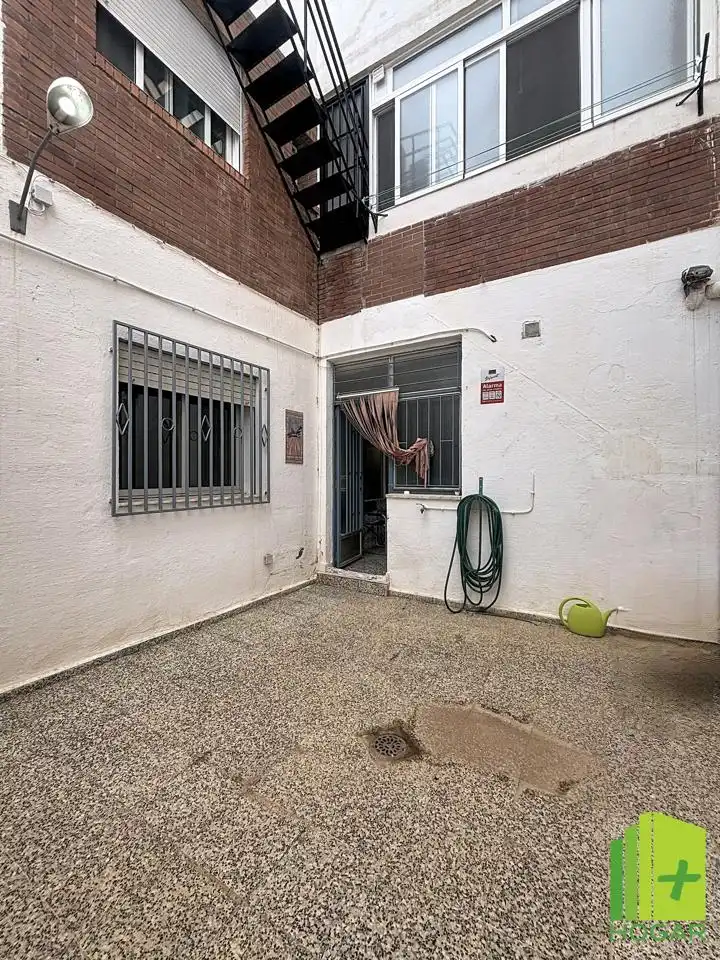 Vista exterior de Planta baja en venta en Motril con Trastero