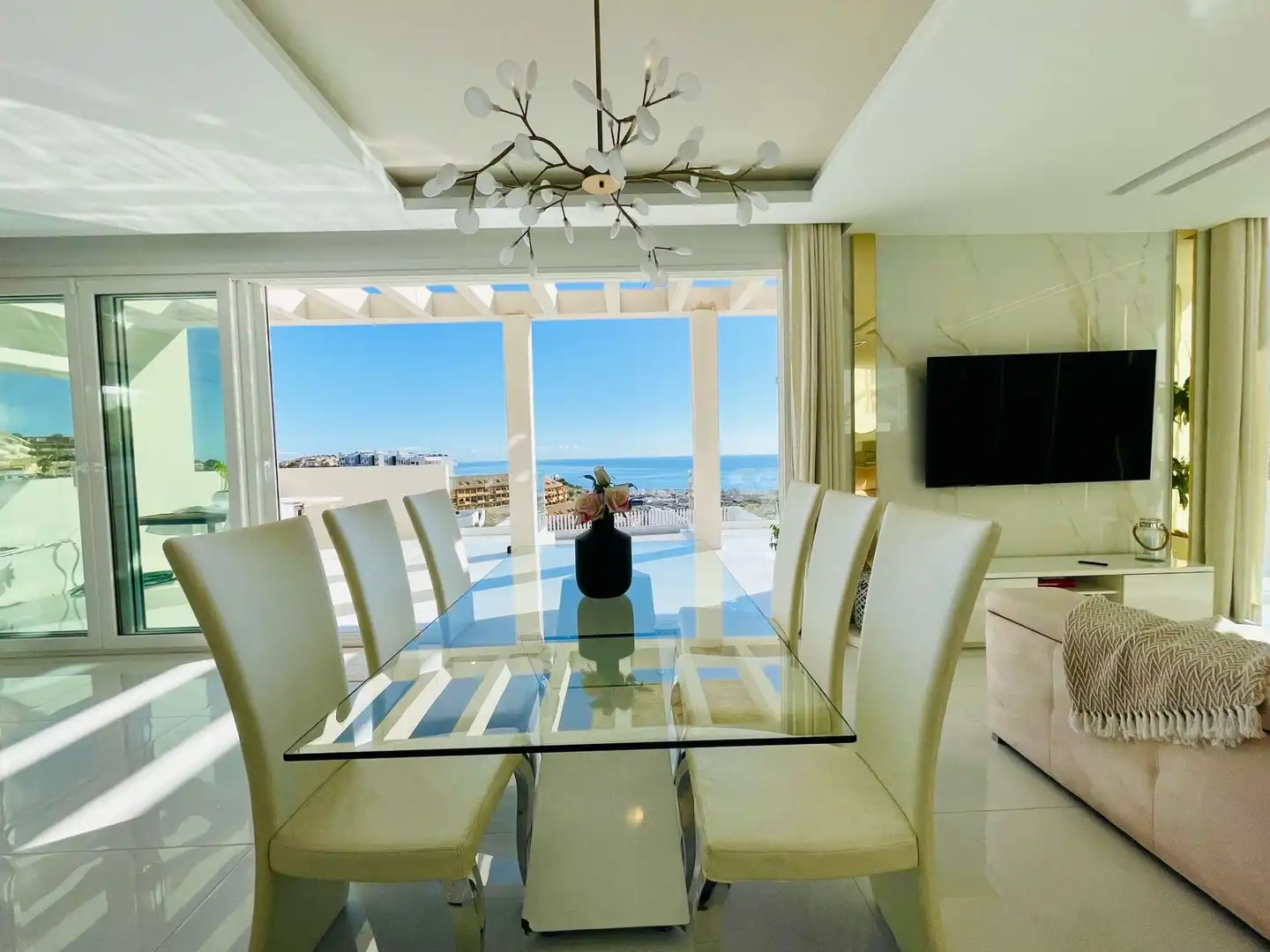 Comedor de Casa o chalet en venta en Benalmádena con Aire acondicionado, Jardín privado y Terraza