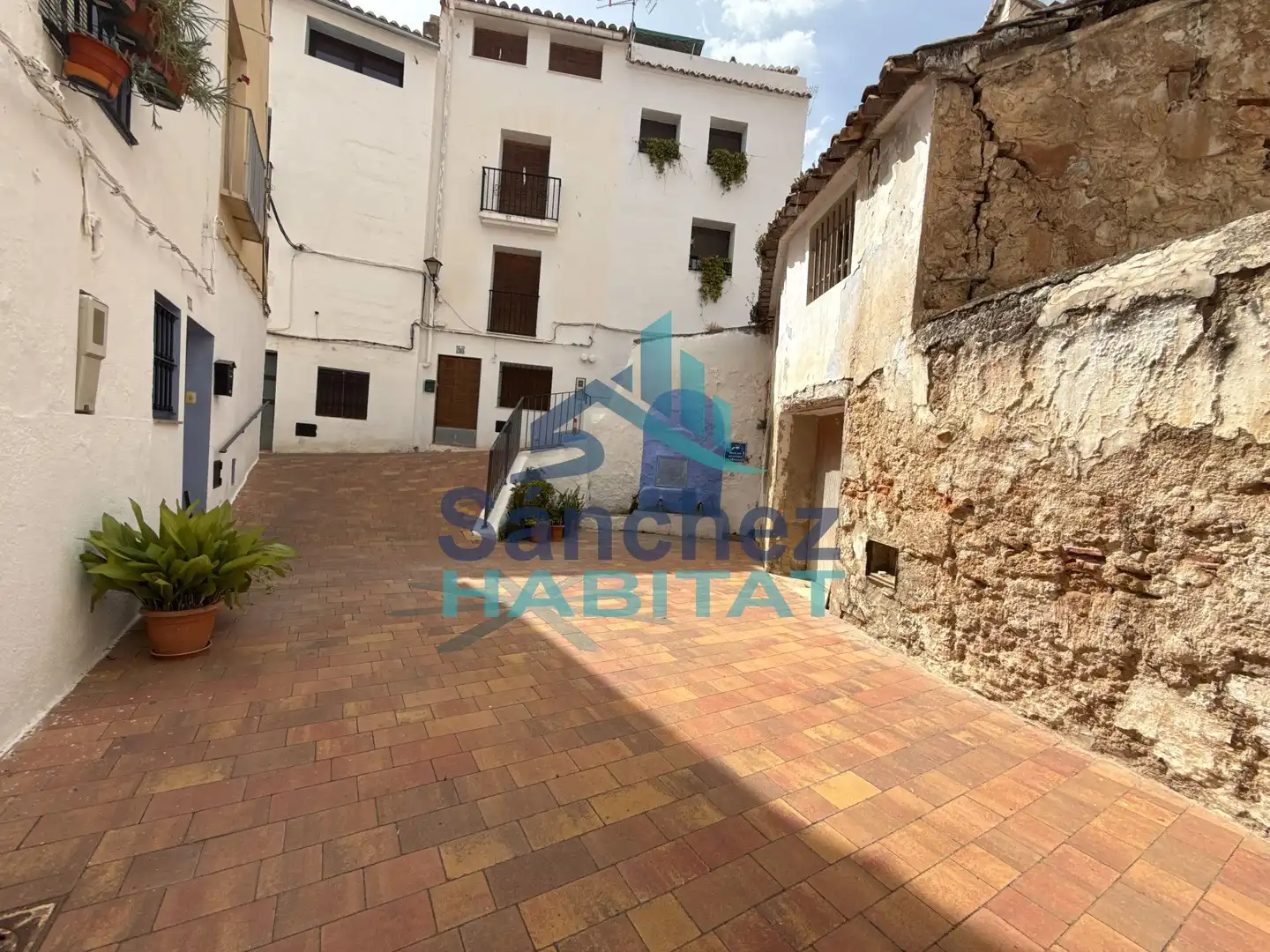Vista exterior de Finca rústica en venda en Chelva amb Jardí privat, Terrassa i Traster