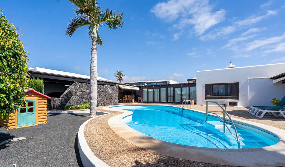 Piscina de Casa o xalet en venda en Arrecife amb Jardí privat i Piscina