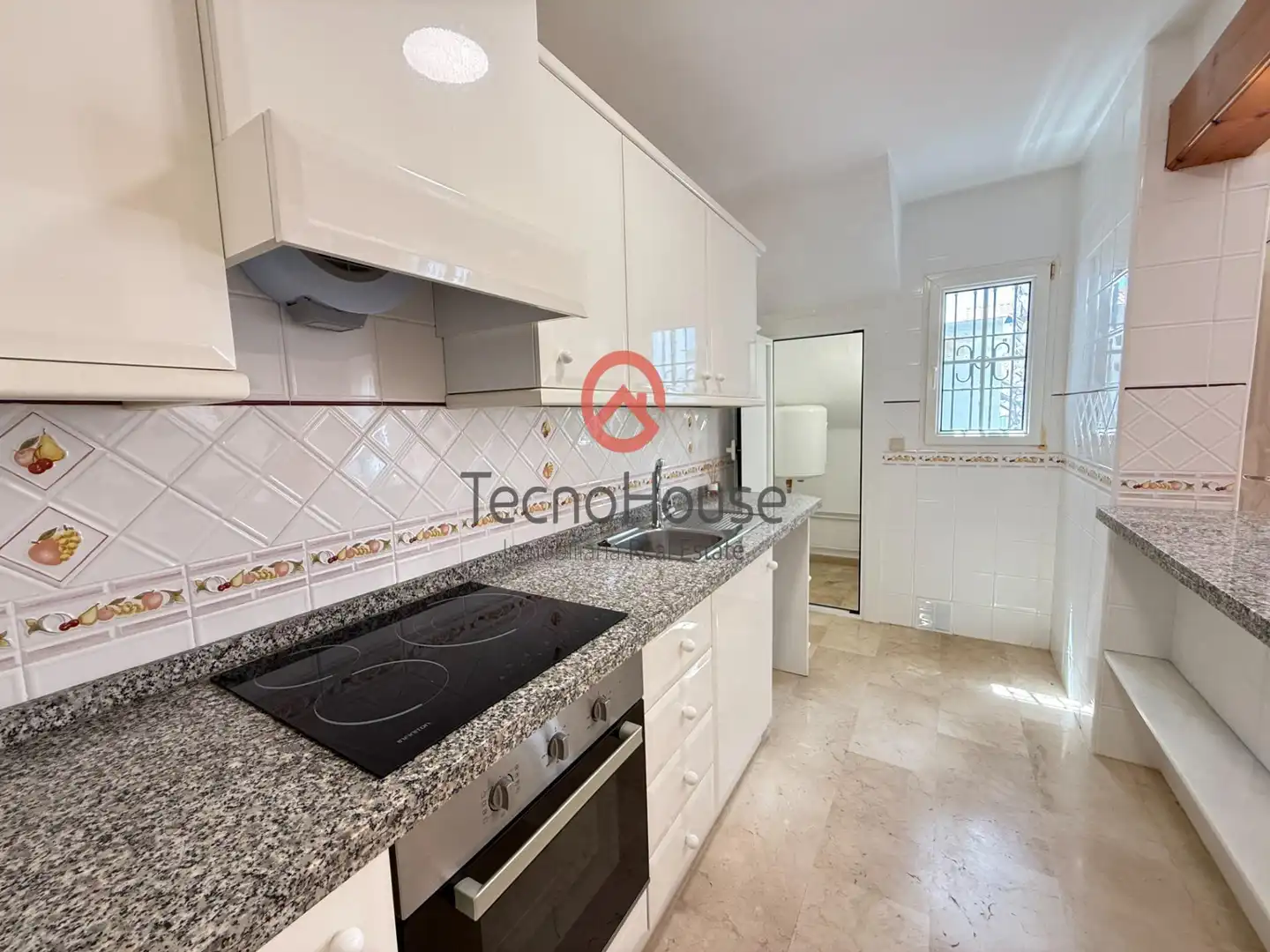 Casa a schiera con piscina in vendita a Calle Canal de la Mancha-Residencial Rioja V, imagen 9
