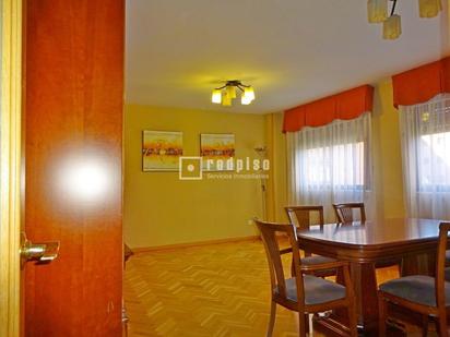 Dining room of Flat for sale in  Madrid Capital  with Air Conditioner and Swimming Pool