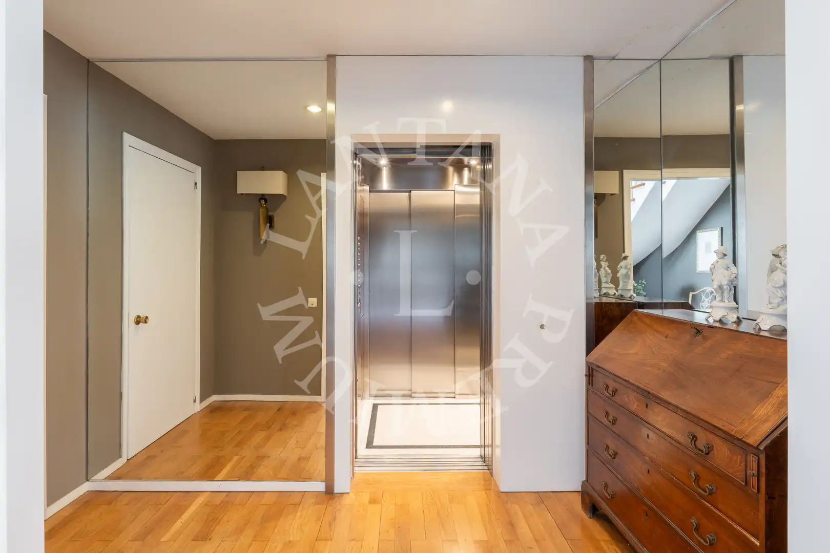 Ático en venta en Barcelona con Aire acondicionado, Calefacción y Parquet