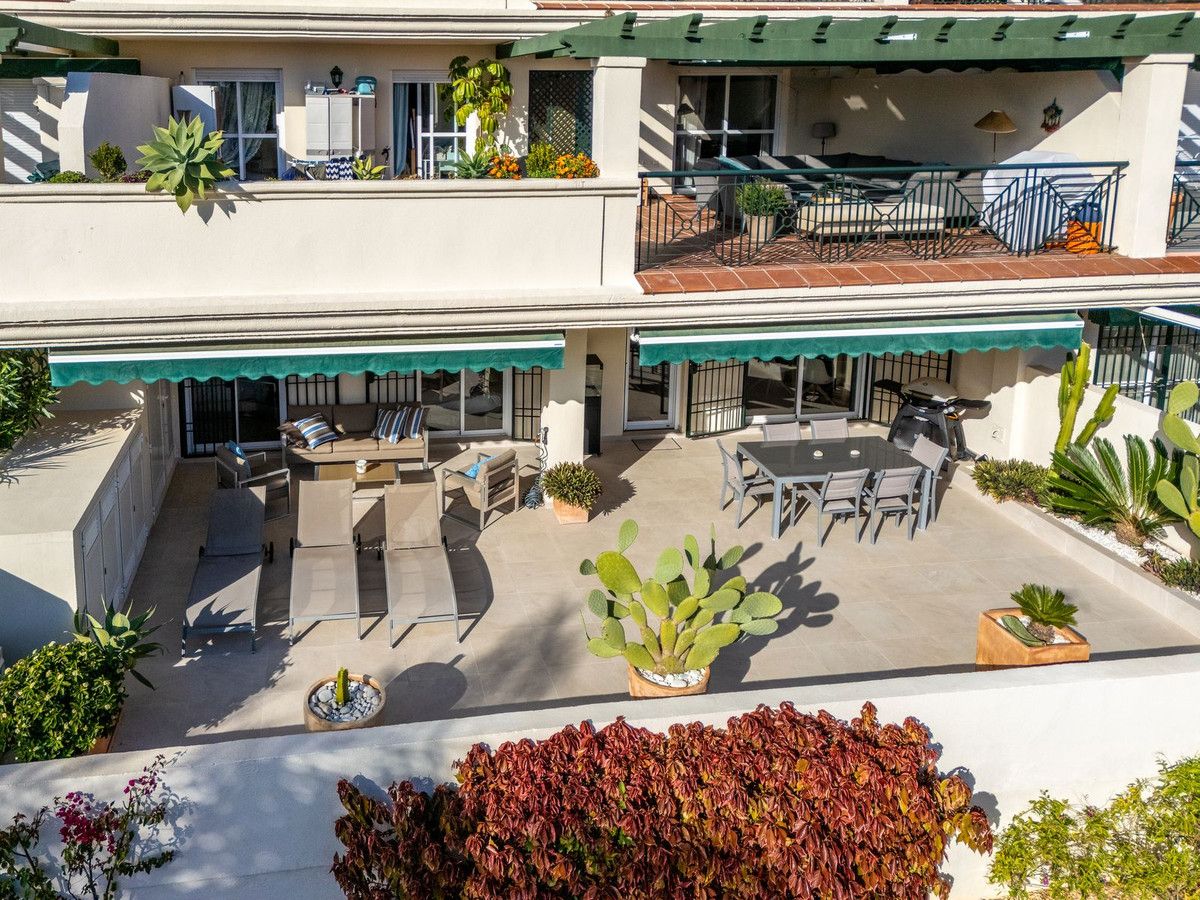 Terrassa de Planta baixa en venda en Marbella amb Piscina comunitària