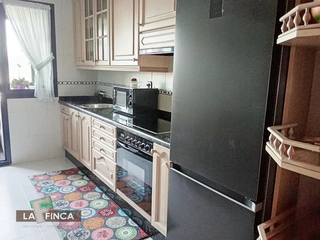 Cocina de Dúplex en venta en Oviedo  con Calefacción, Parquet y Trastero